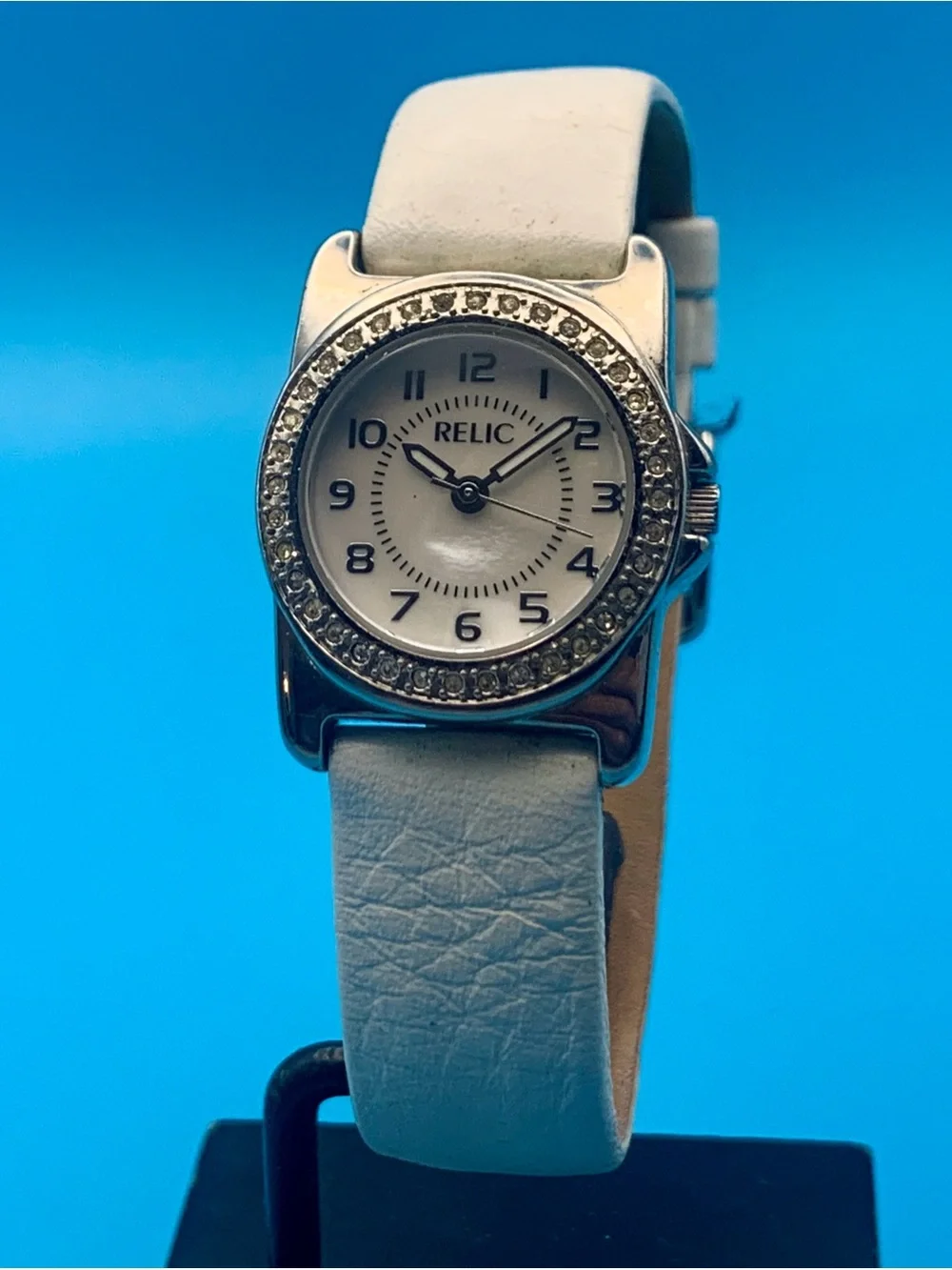RELIC By FOSSIL ZRWL41000 Women’s Wristwatch MOP Dial Crystals Working New Batt